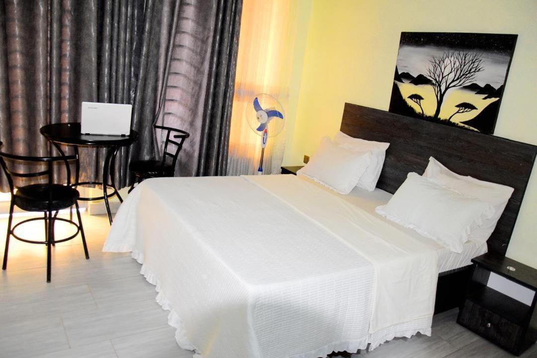Stella Residence And Cuisine คิกาลี ภายนอก รูปภาพ